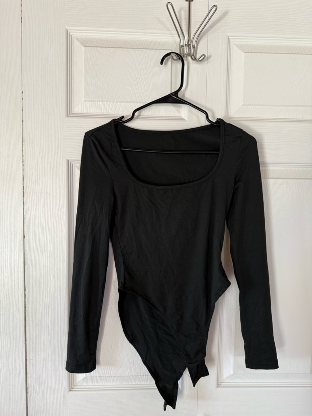 SHEIN Black Long-Sleeve Scoop Neck Bodysuit